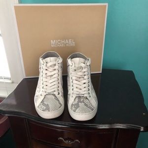 Michael kors Pratt high top leather sneakers 6 1/2
